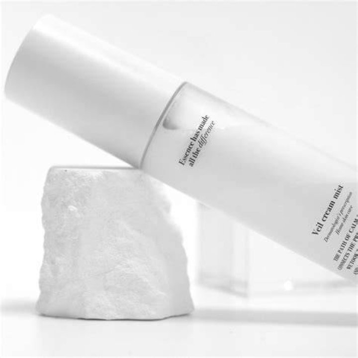 2. Ceramidin&trade; Cream Mist