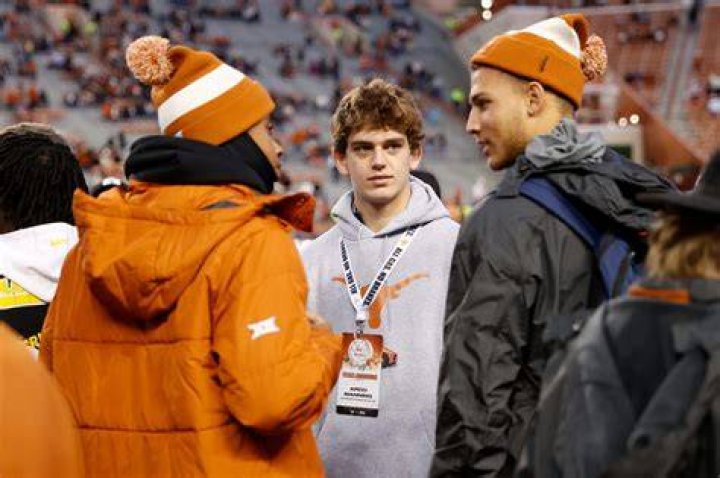 Arch Manning, Texas&rsquo; top recruiting catch, unfazed by family legacy