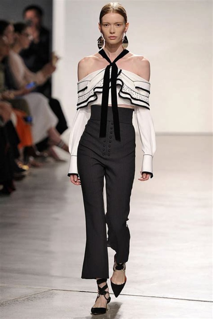 Clothing, Shoulder, Fashion show, Style, Runway, Fashion model, Pattern, Street fashion, Dress, Fashion accessory, 