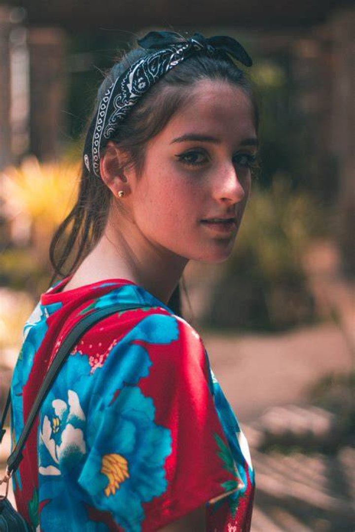 Clothing, Style, Fashion accessory, Headgear, Fashion, Headpiece, Street fashion, Fashion model, Hair accessory, Waist, 