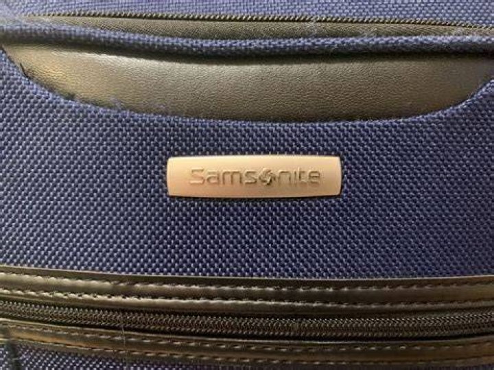 Do I need to register Samsonite warranty?