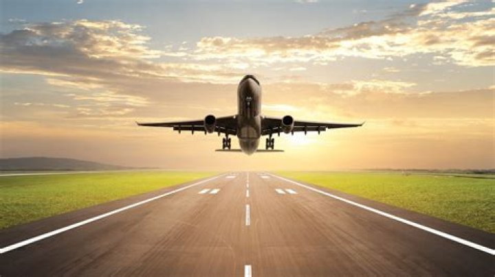 Do planes take off in rain?