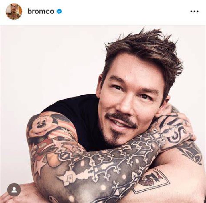 Does David Bromstad Have a Twin Brother?
