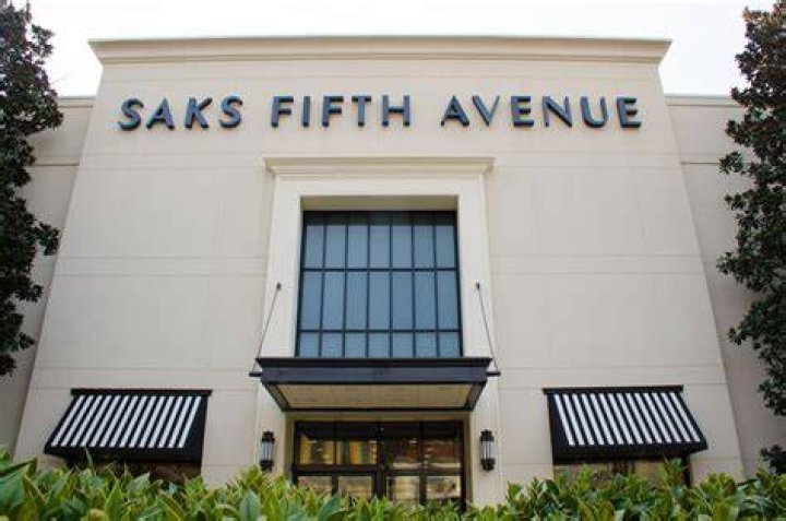 Does Saks Fifth Avenue have free returns?