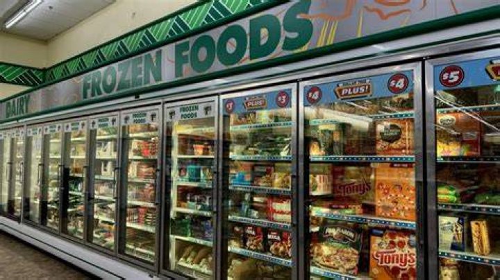 Does the dollar store carry food coloring?