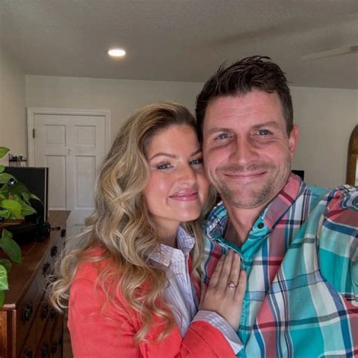 Erin Bates and her husband photo