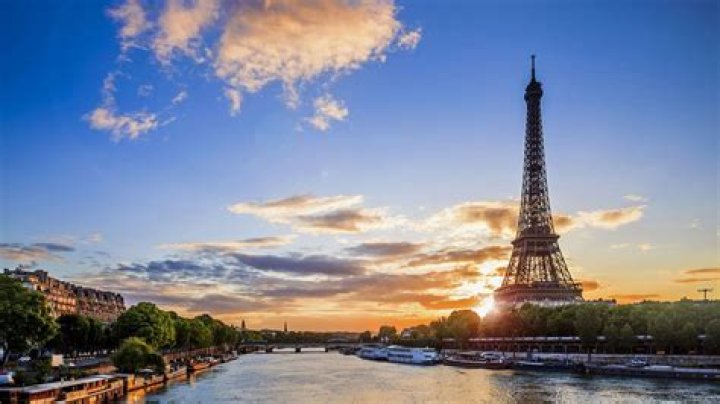 France's Government Announced with Only One Major Change at Foreign