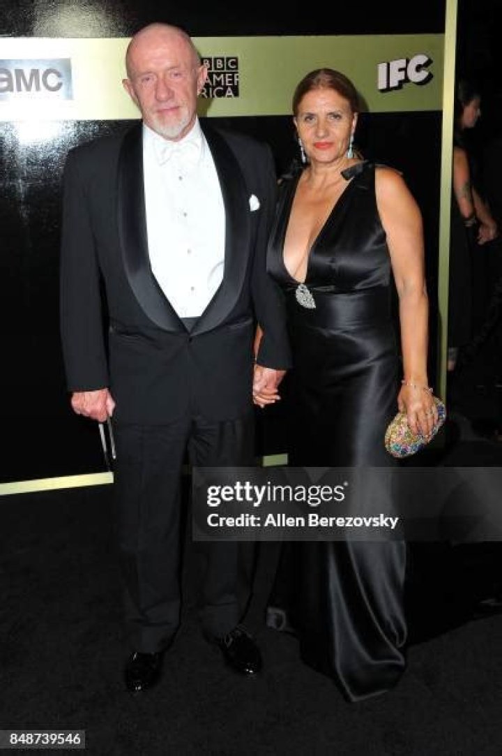 Gennera and Jonathan Banks at the 69th Primetime Emmy Awards