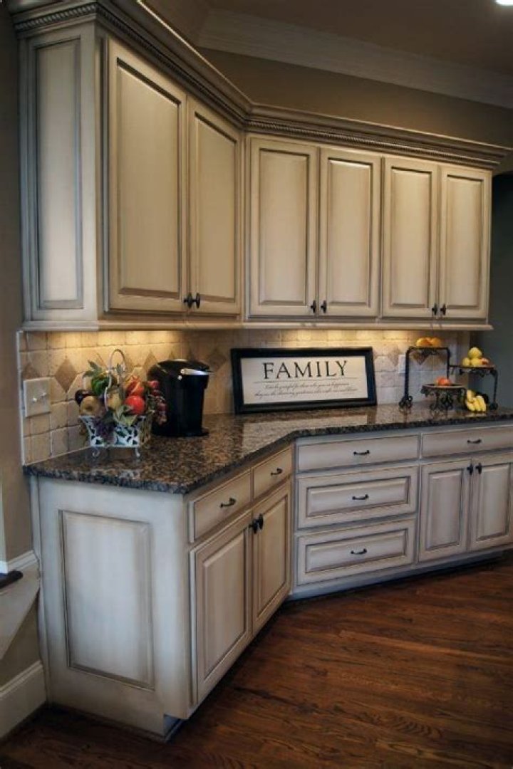 How Do You Antique Paint Kitchen Cabinets??