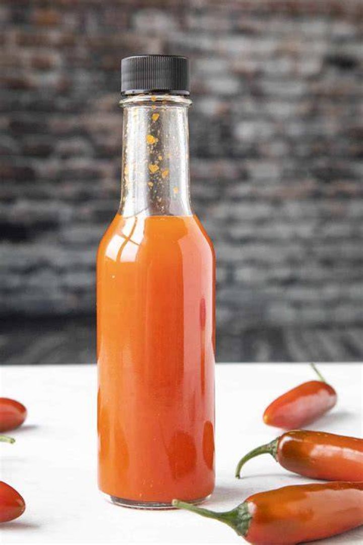 How Much Vinegar Should Hot Sauce Have? (Best solution)