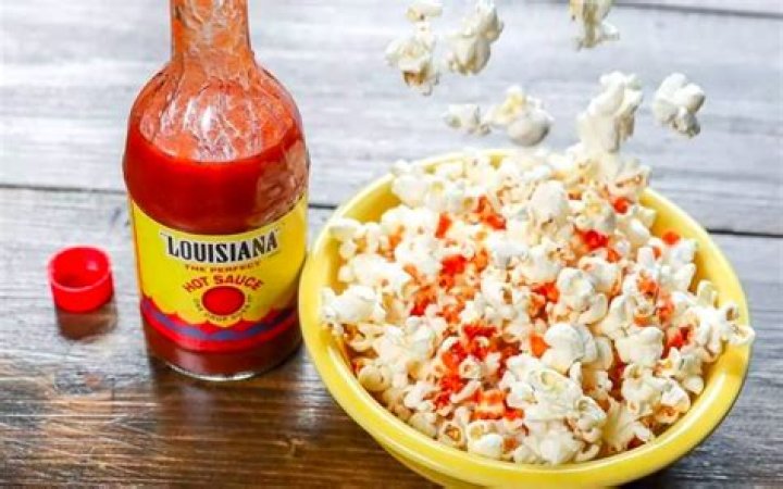How To Eat Popcorn With Hot Sauce? (Solution found)