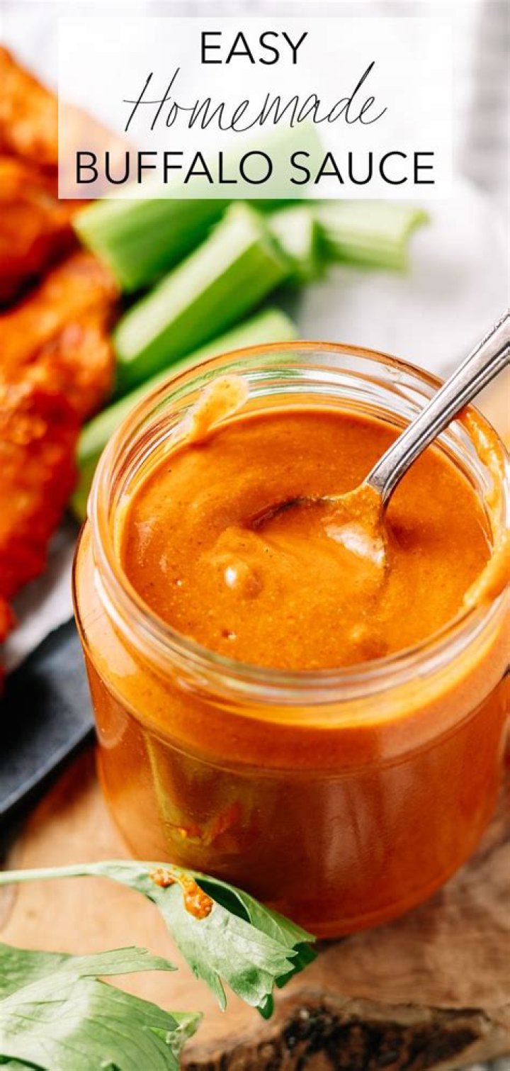 How To Thin Out Buffalo Sauce? (Best solution)