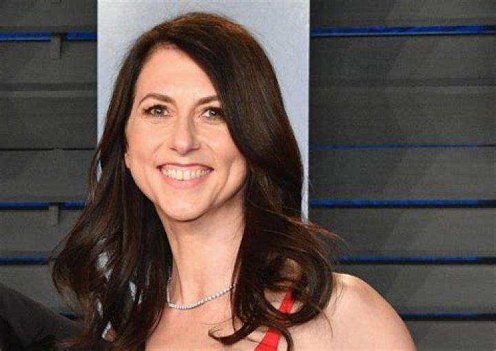 Inside MacKenzie Scott's MultiBillion Dollar Divorce from Dan Jewett