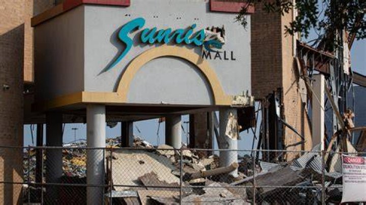 Is the Sunrise Mall closing?