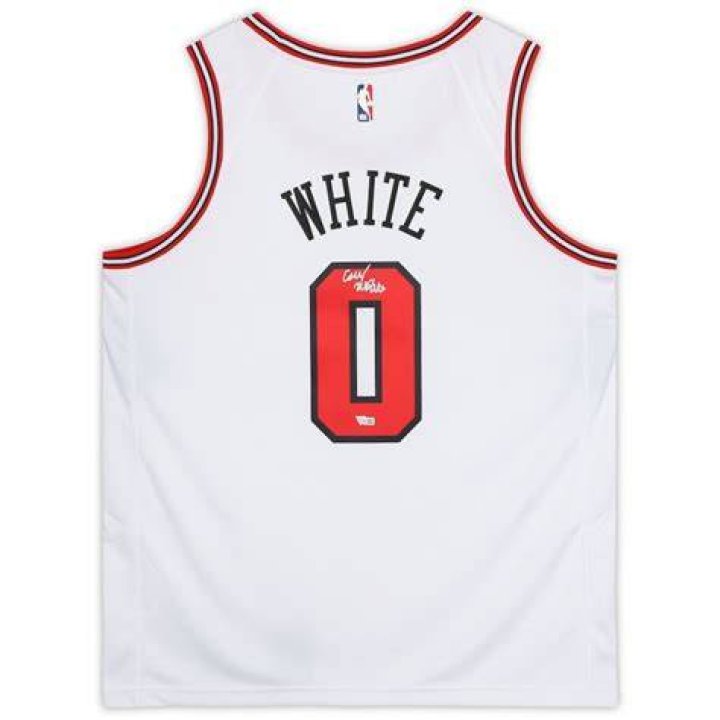 Jersey Number 0, Coby White in Bulls
