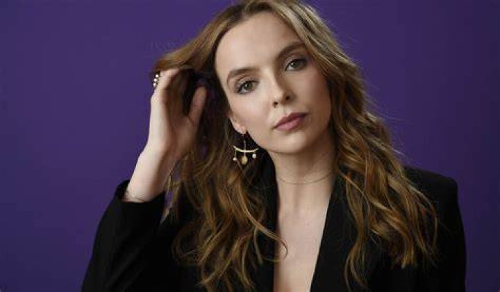 Jodie Comer Wiki, Biography, Age, Height, Weight Husband, Boyfriend