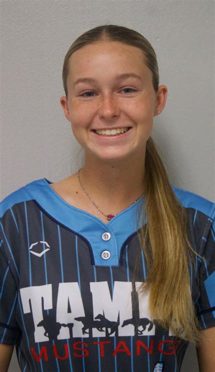 Lauren Compton Profile Tampa Mustangs Softball