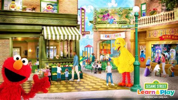 Learn How the SESAME STREET Puppets Come to Life &mdash; GeekTyrant