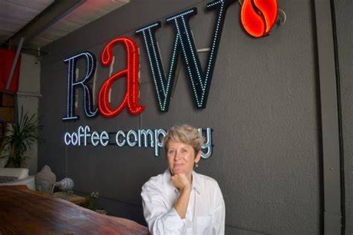 RAW Celebrates 15th Anniversary, Foley, More News