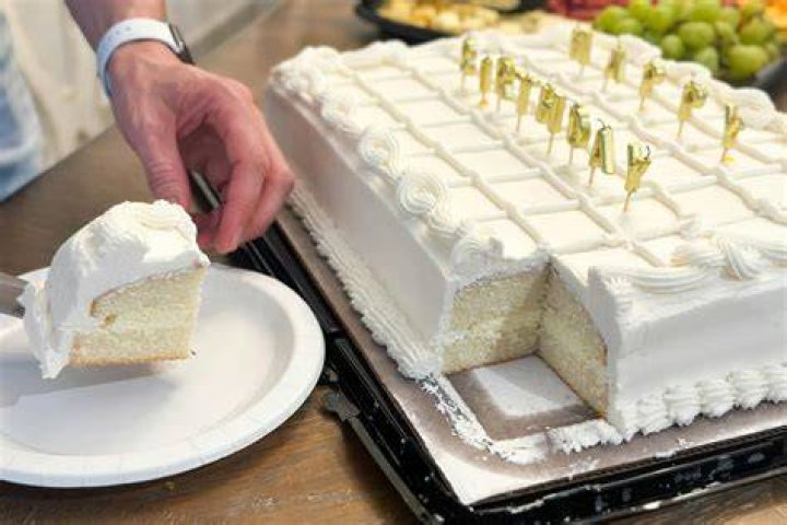 Sheet Cakes & Round Cakes from Dairy Queen&reg; Order One Now!