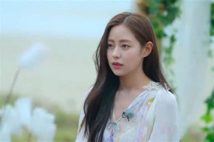Shin Seul-ki from 'Single's Inferno' Season 2.