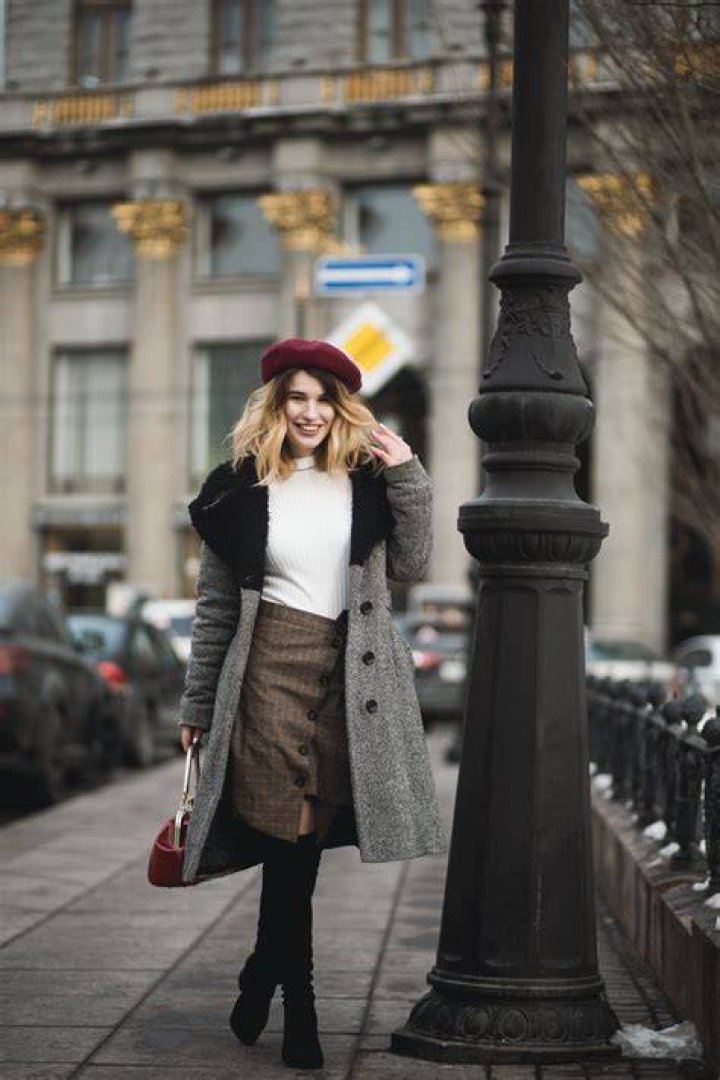 Standing, Snapshot, T-shirt, Tights, Footwear, Leg, Architecture, Street fashion, Waist, Photography, Standing, Snapshot, T-shirt, Tights, Footwear, Leg, Architecture, Street fashion, Waist, Photography,