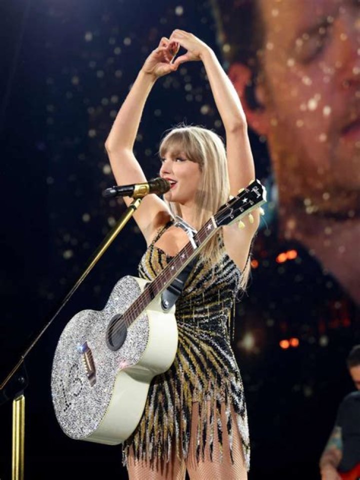 Taylor Swift performs onstage during NSAI 2022 Nashville Songwriter Awards in 2022