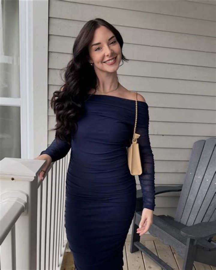 Vera Dating Hot Boyfriend? Net Worth VergeWiki