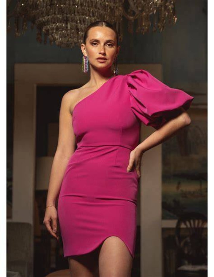 Vestido fucsia corto Vestido fucsia corto