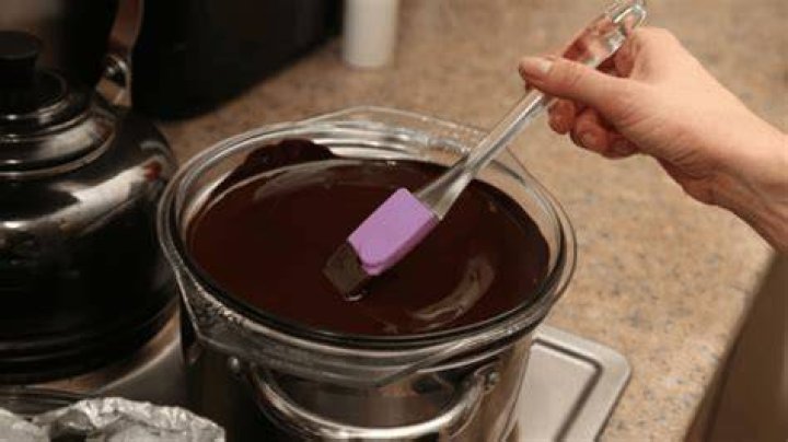 Welke Temperatuur Smelt Chocolade? (TOP 5 Tips)