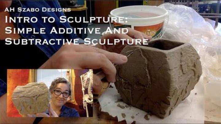 What is subtractive and additive sculpture?