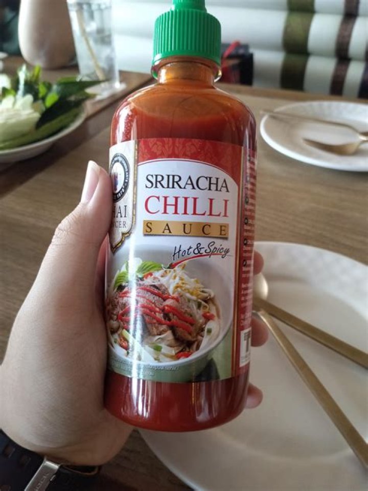 What Should Be In Sriracha Sauce? (Solution found)