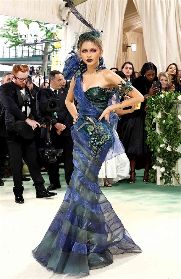 When Is The Met Gala 2024 Theme Roz Gaylene