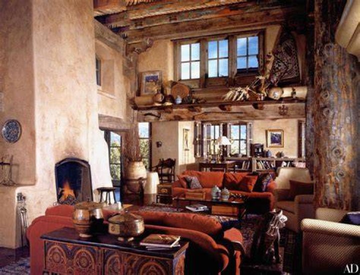 Where is Gene Hackman homes?