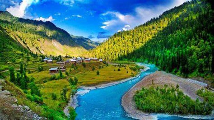 Which Kashmir is more beautiful?