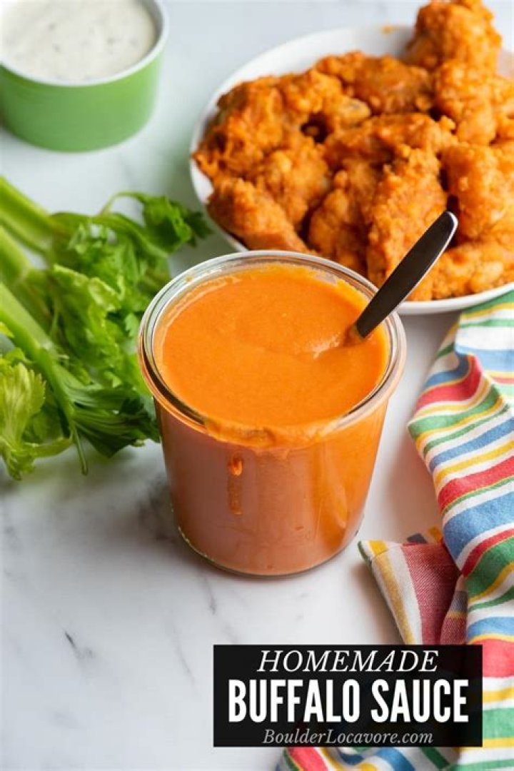 Who Makes Hardee’s Buffalo Sauce? (Perfect answer)
