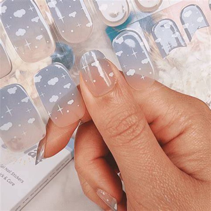 YOUNG&DANGEROUS Gel Nail Stickers